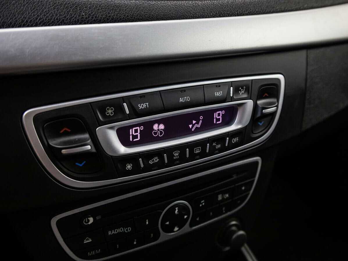 Купить Renault Megane с пробегом. Фото: #14