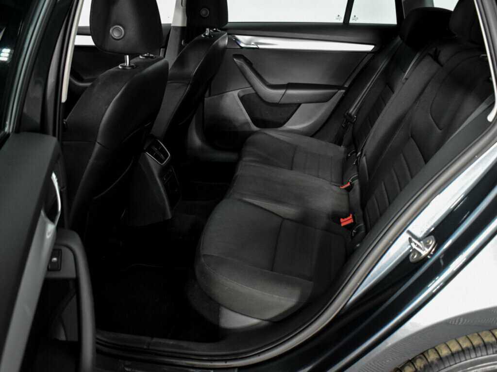 Купить Skoda Octavia с пробегом. Фото: #7