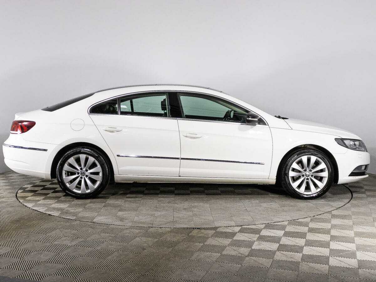 Купить Volkswagen Passat CC с пробегом. Фото: #3