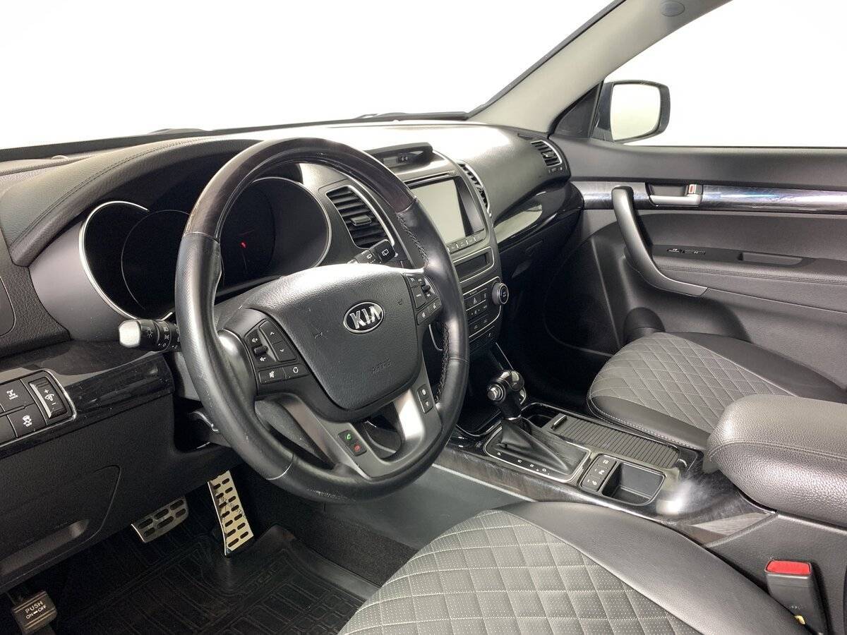 Купить Kia Sorento с пробегом. Фото: #10