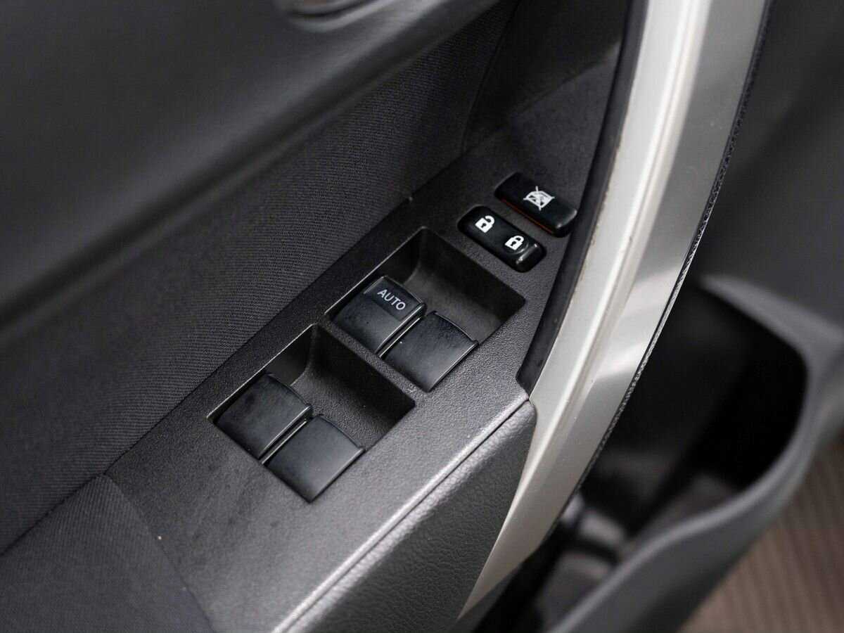 Купить Toyota Corolla с пробегом. Фото: #19