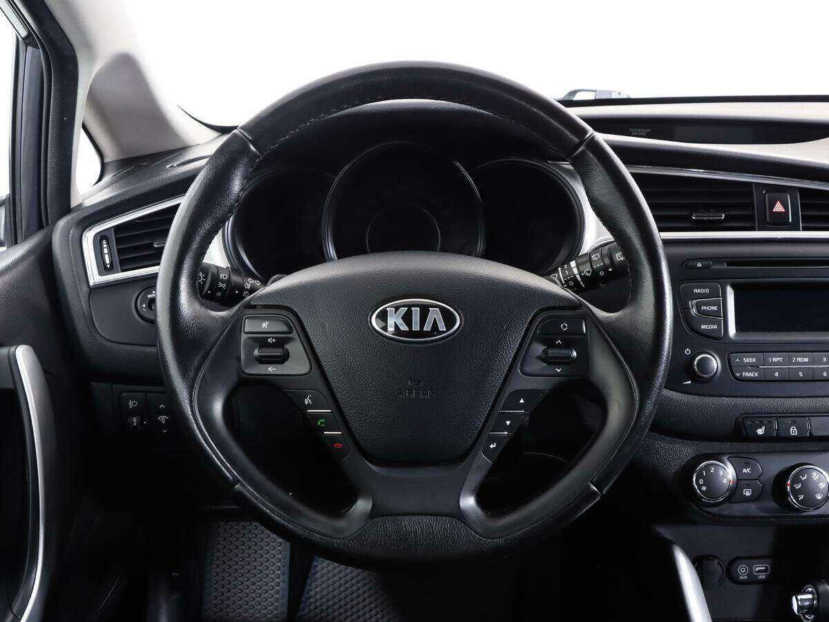 Купить Kia Ceed с пробегом. Фото: #11