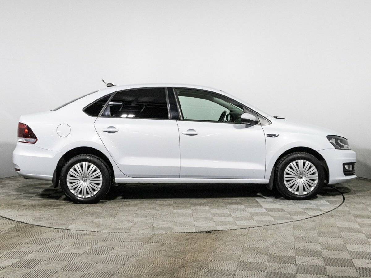 Купить Volkswagen Polo с пробегом. Фото: #3