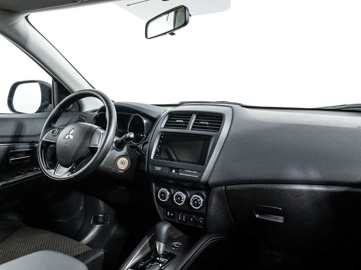 Купить Mitsubishi ASX с пробегом. Фото: #8