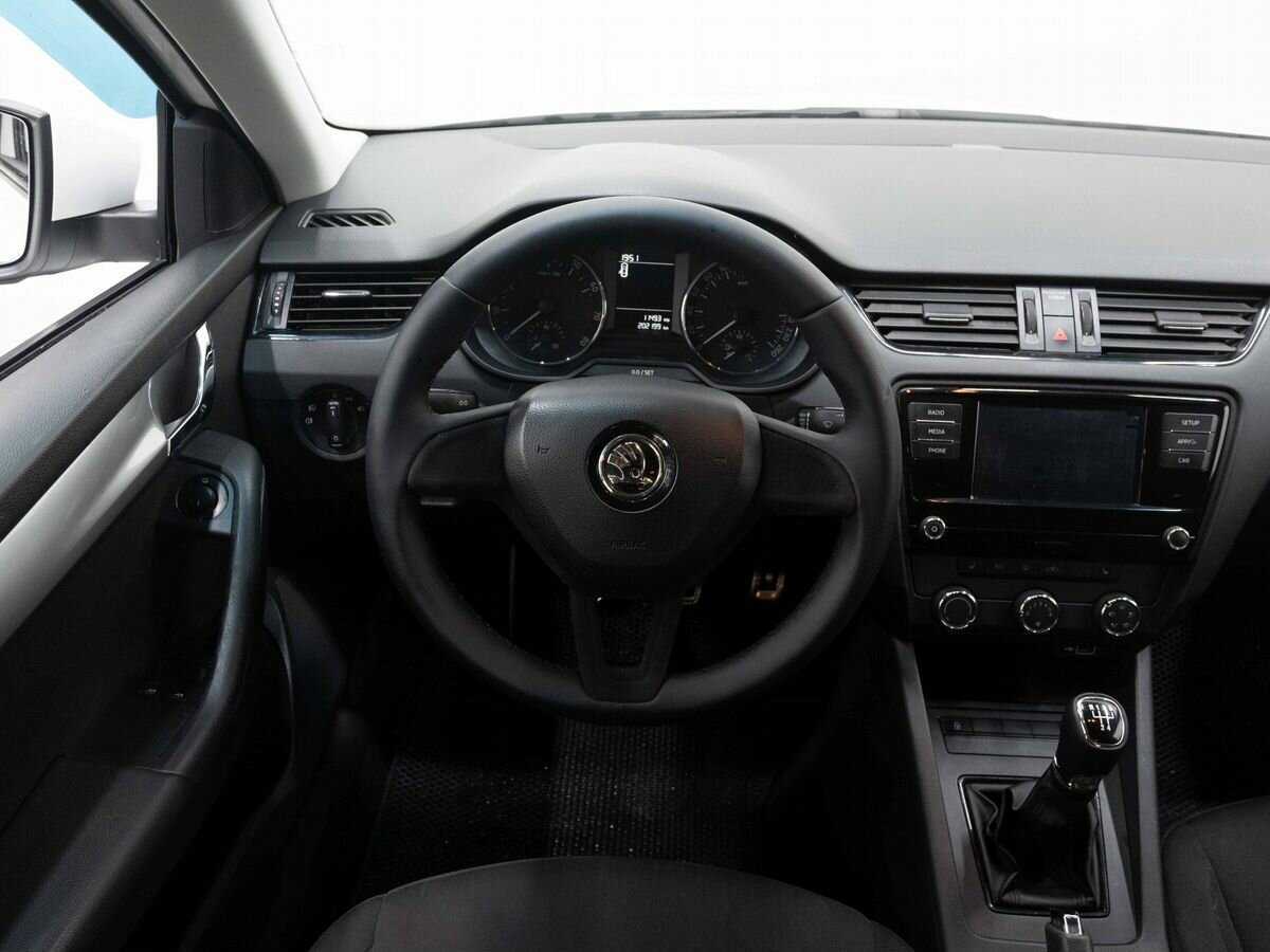 Купить Skoda Octavia с пробегом. Фото: #14