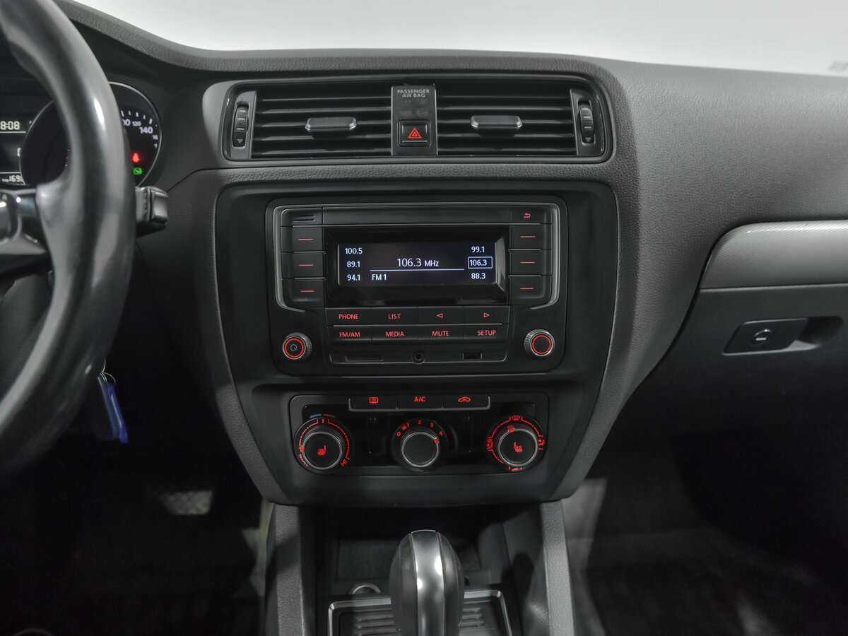 Купить Volkswagen Jetta с пробегом. Фото: #6