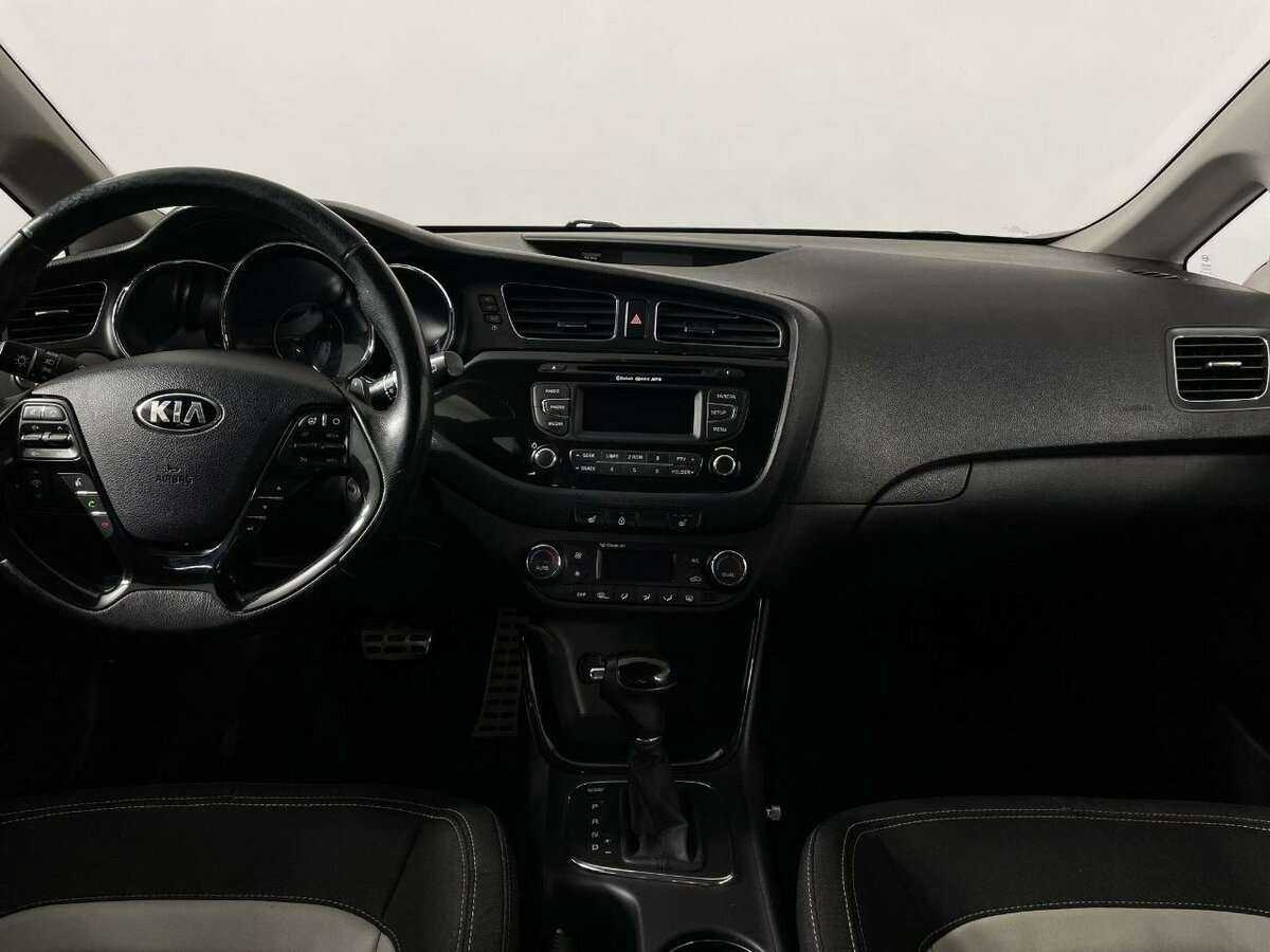 Купить Kia Ceed с пробегом. Фото: #6