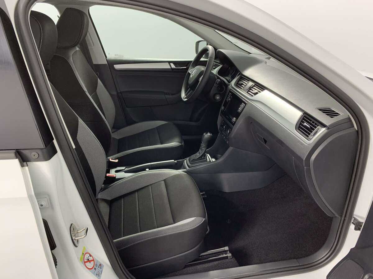 Купить Skoda Rapid с пробегом. Фото: #16