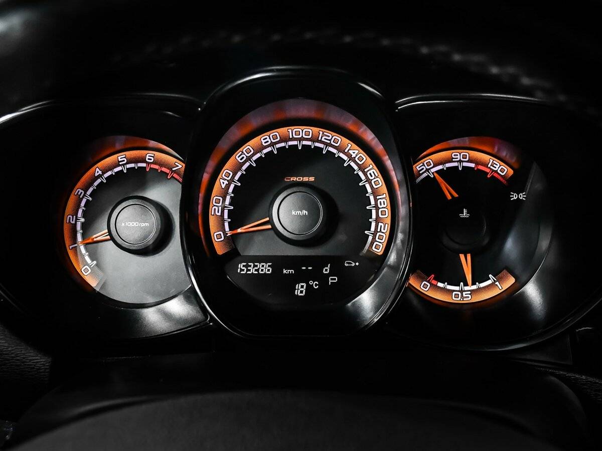 Купить Lada (ВАЗ) Vesta с пробегом. Фото: #7