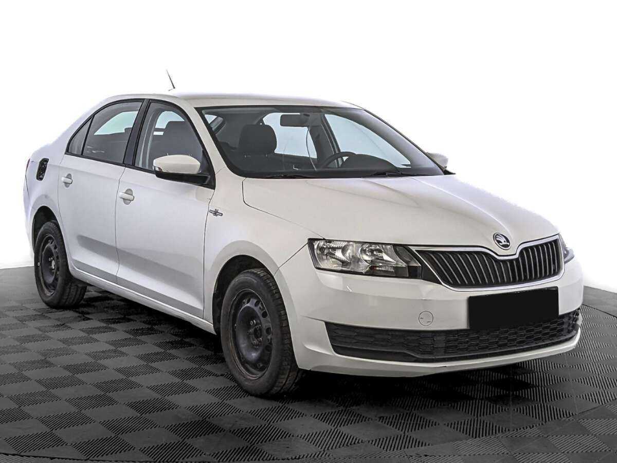 Купить Skoda Rapid с пробегом. Фото: #2