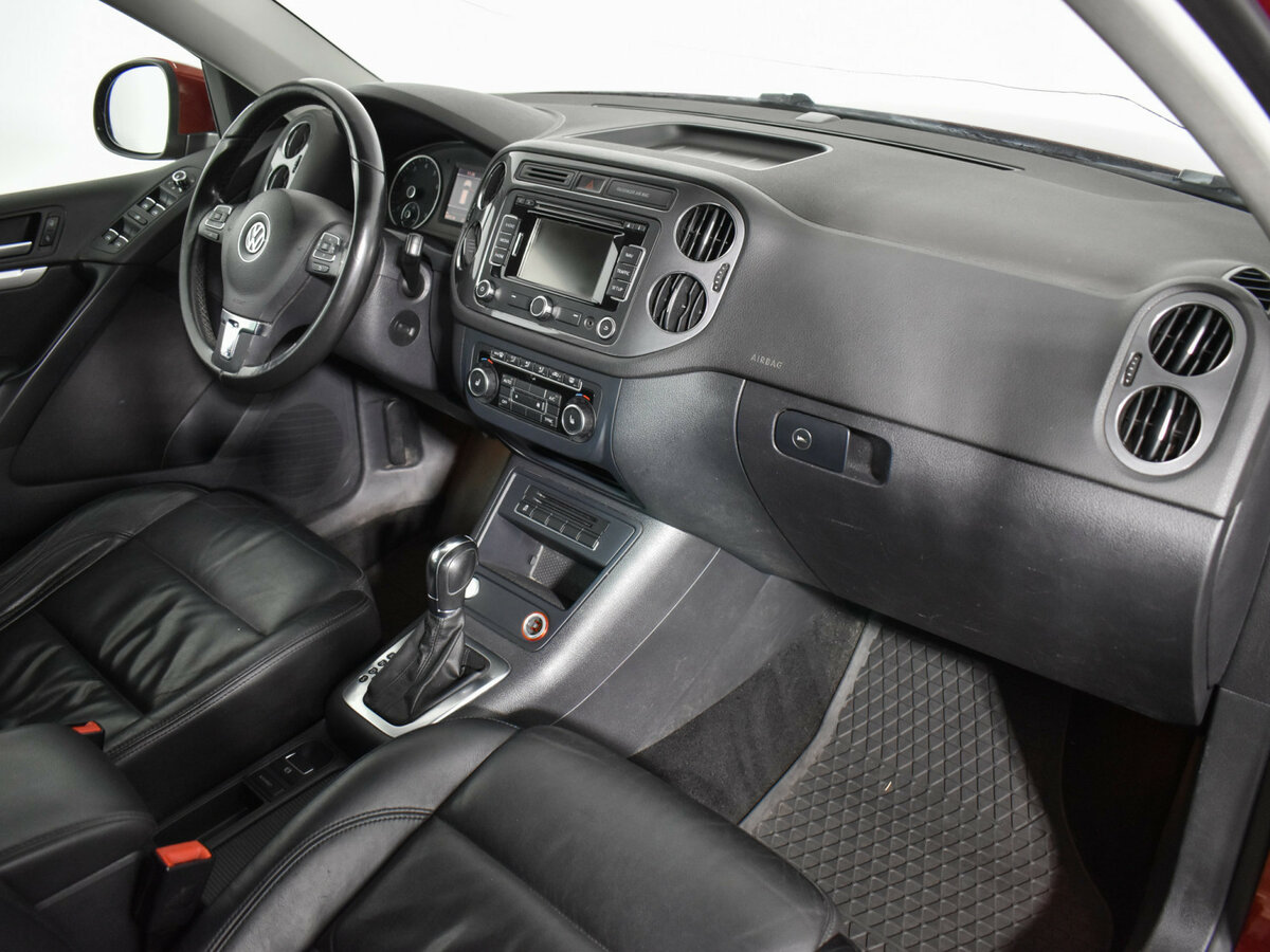 Купить Volkswagen Tiguan с пробегом. Фото: #11