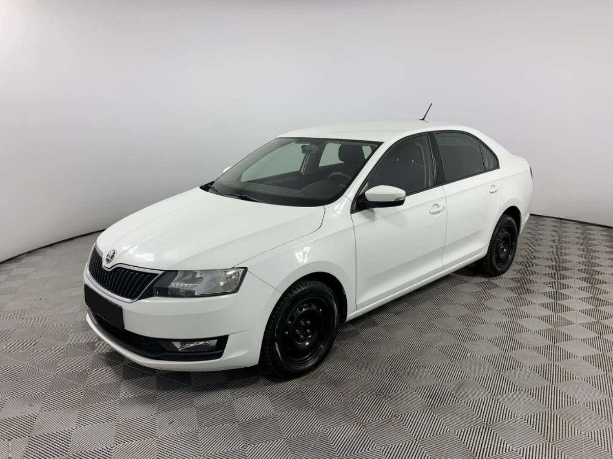 Купить Skoda Rapid с пробегом. Посмотреть фото