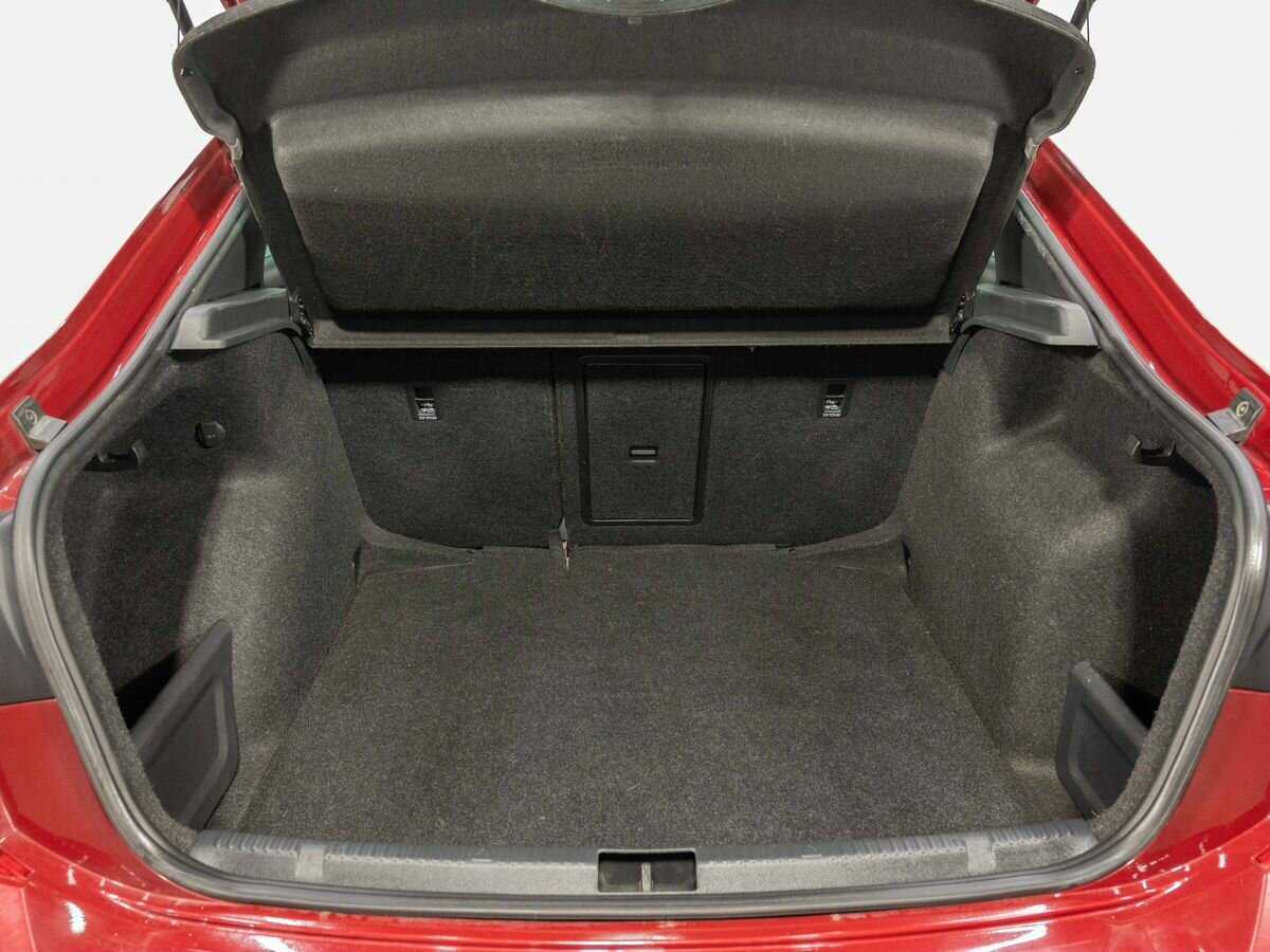 Купить Volkswagen Polo с пробегом. Фото: #19