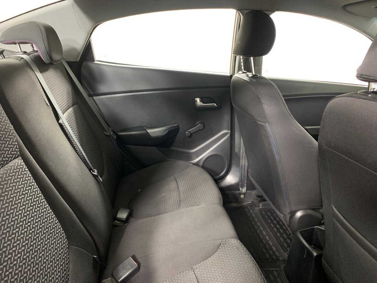 Купить Kia Rio с пробегом. Фото: #17