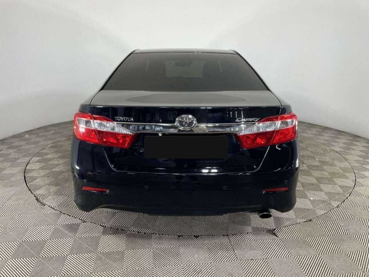 Купить Toyota Camry с пробегом. Фото: #2