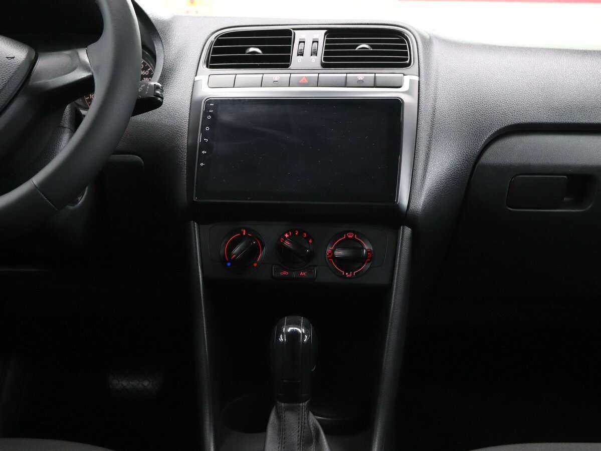 Купить Volkswagen Polo с пробегом. Фото: #16