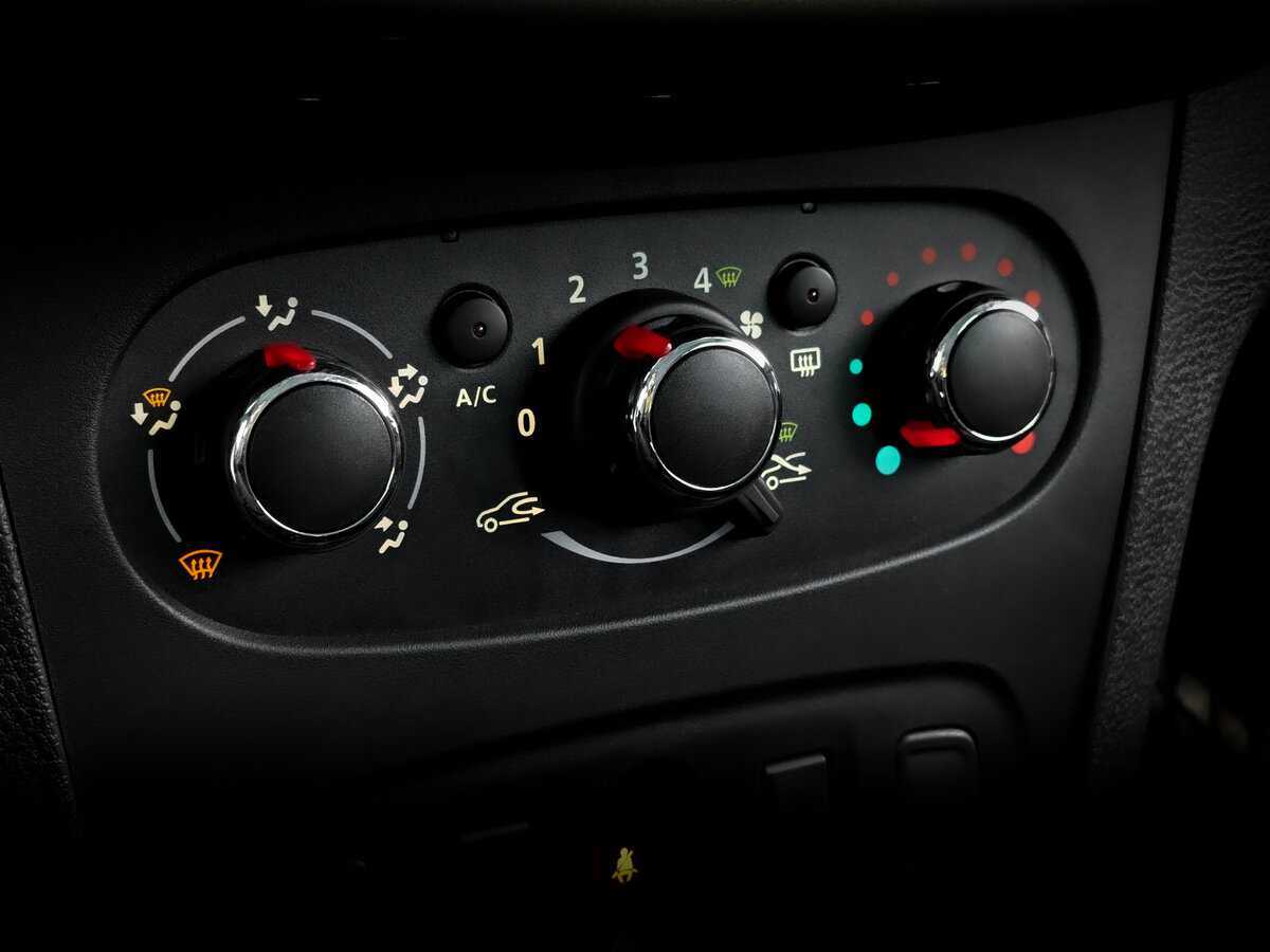 Купить Renault Sandero с пробегом. Фото: #22