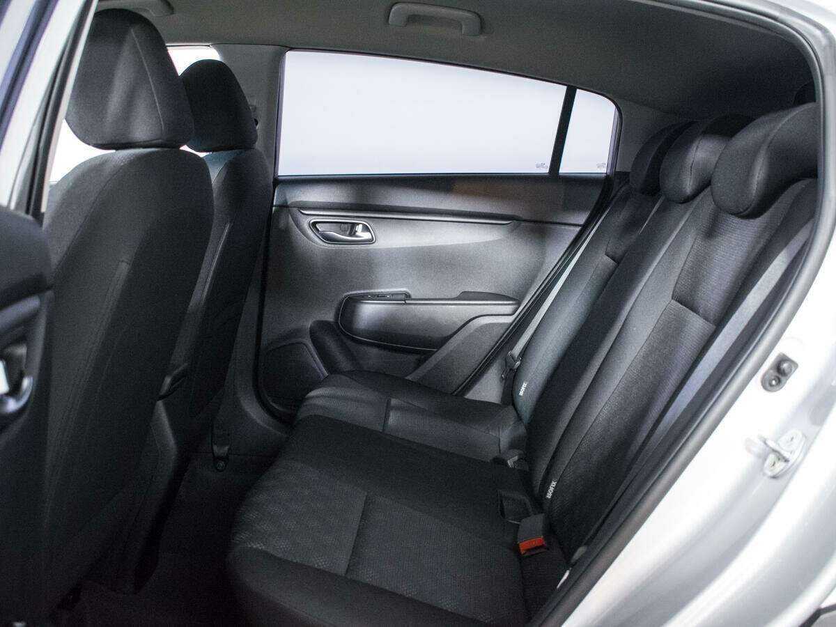 Купить Kia Rio с пробегом. Фото: #9