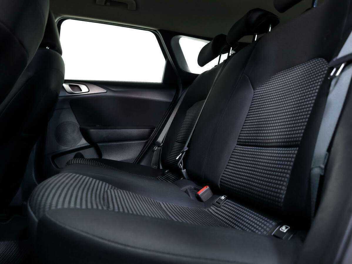 Купить Kia Ceed с пробегом. Фото: #12