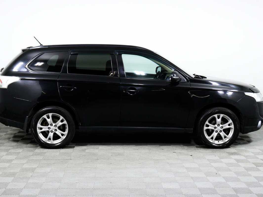 Купить Mitsubishi Outlander с пробегом. Фото: #3