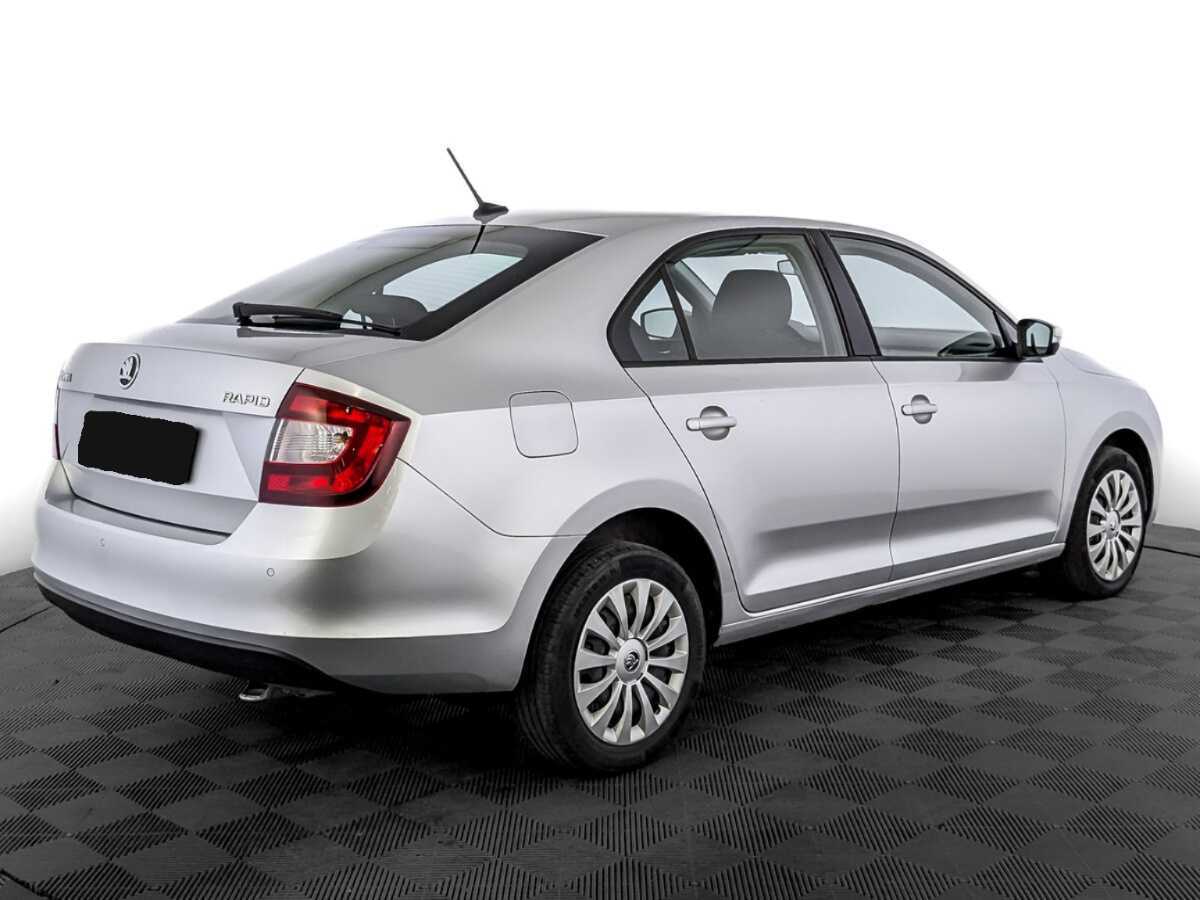 Купить Skoda Rapid с пробегом. Фото: #4