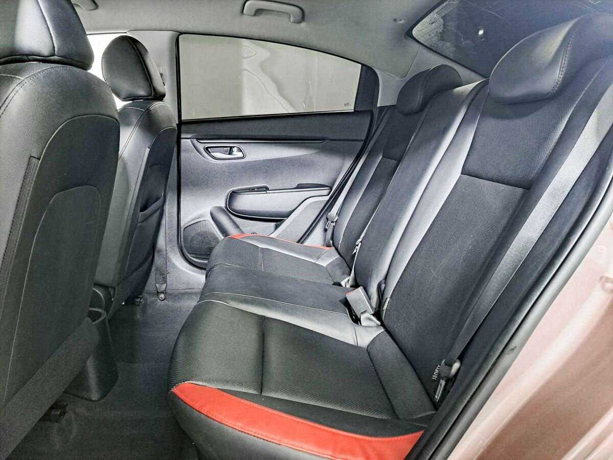 Купить Kia Rio с пробегом. Фото: #9