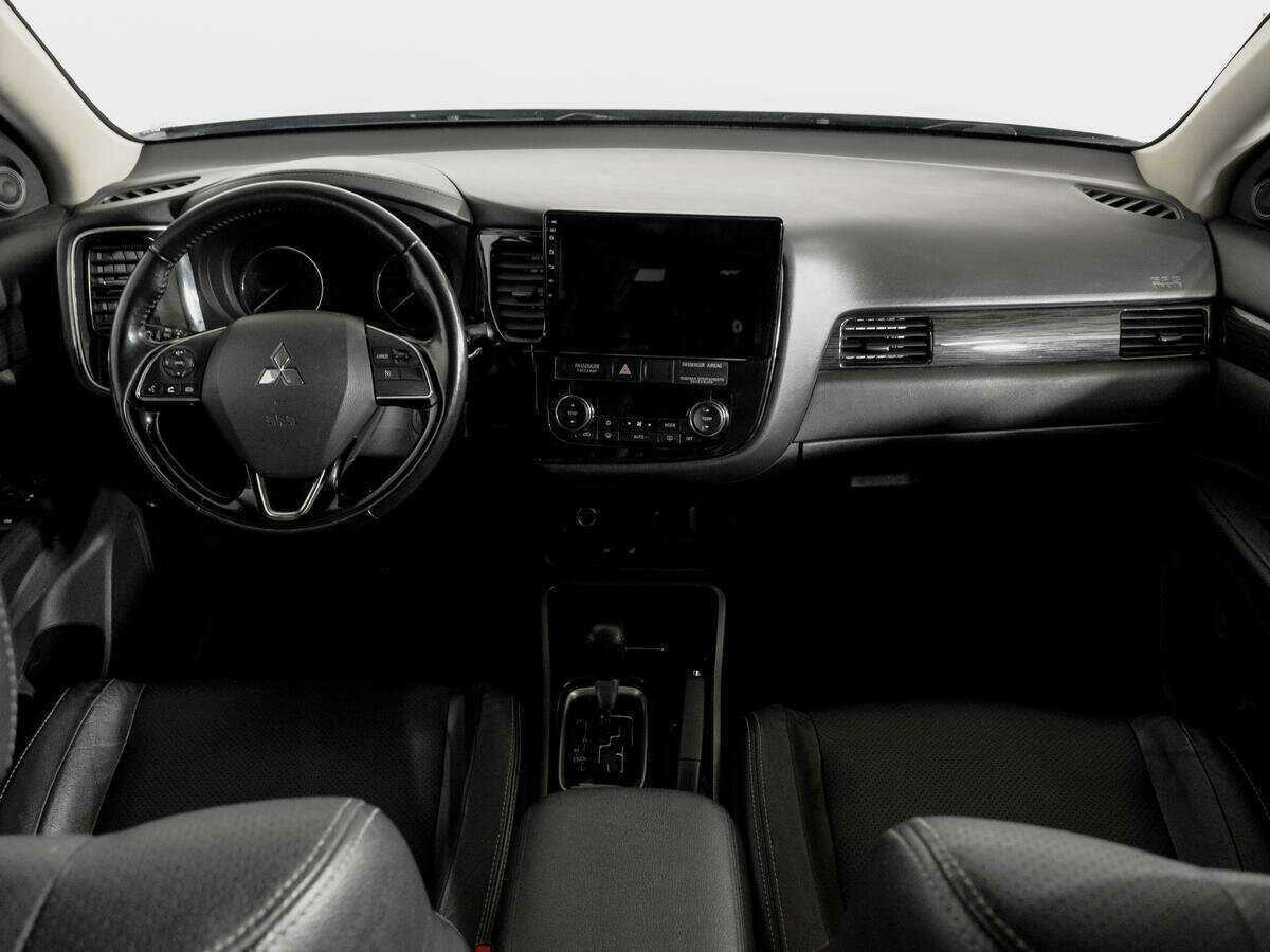 Купить Mitsubishi Outlander с пробегом. Фото: #10