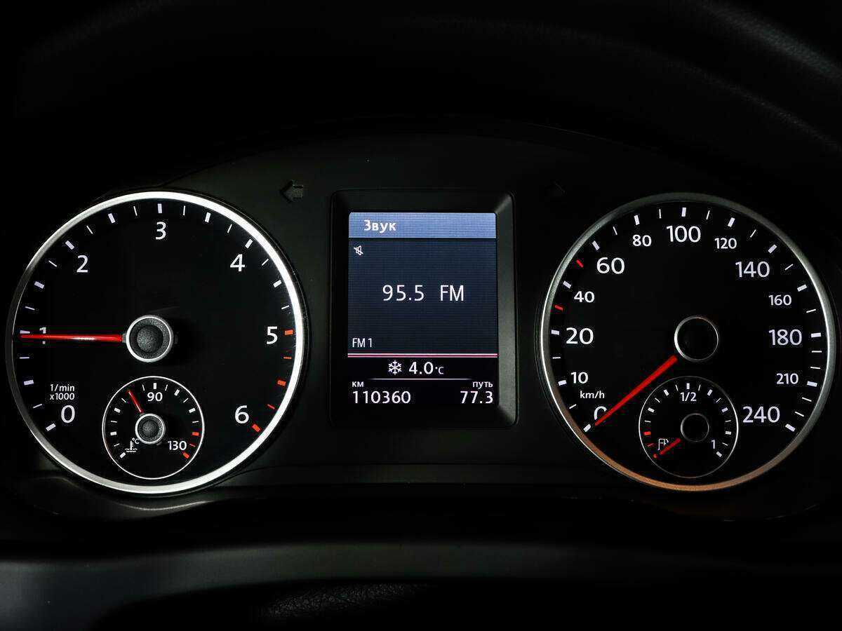 Купить Volkswagen Tiguan с пробегом. Фото: #17