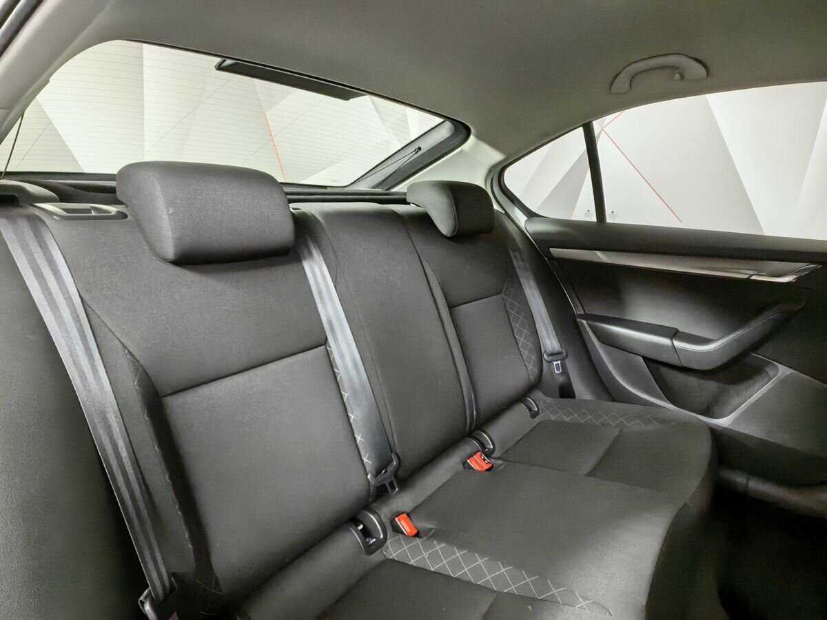 Купить Skoda Octavia с пробегом. Фото: #12