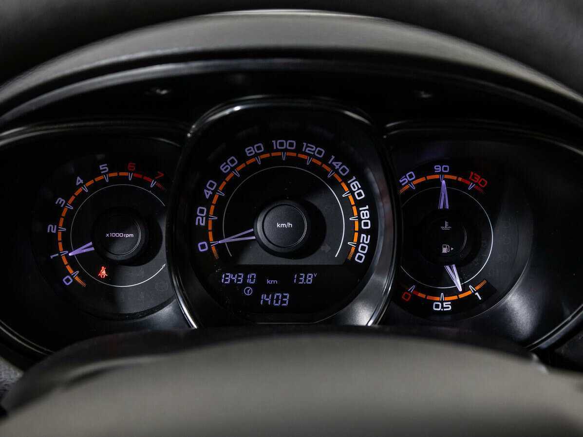 Купить Lada (ВАЗ) Vesta с пробегом. Фото: #11