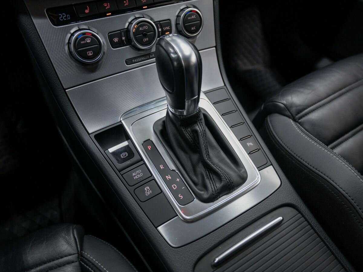 Купить Volkswagen Passat CC с пробегом. Фото: #22