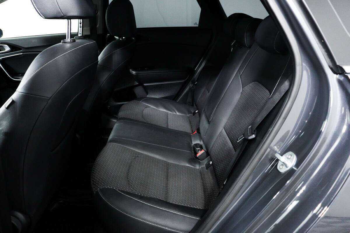 Купить Kia Ceed с пробегом. Фото: #11