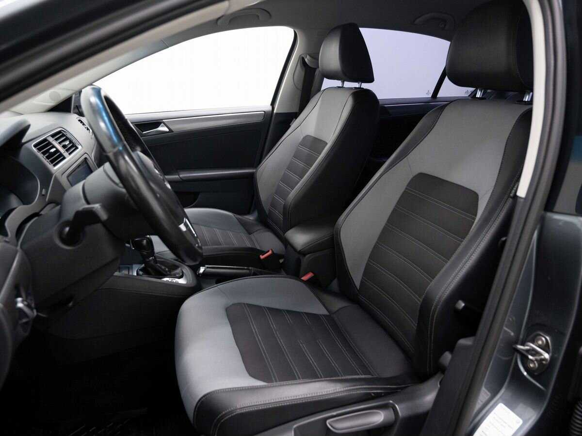 Купить Volkswagen Jetta с пробегом. Фото: #7