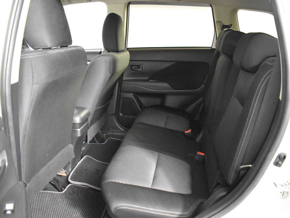 Купить Mitsubishi Outlander с пробегом. Фото: #6