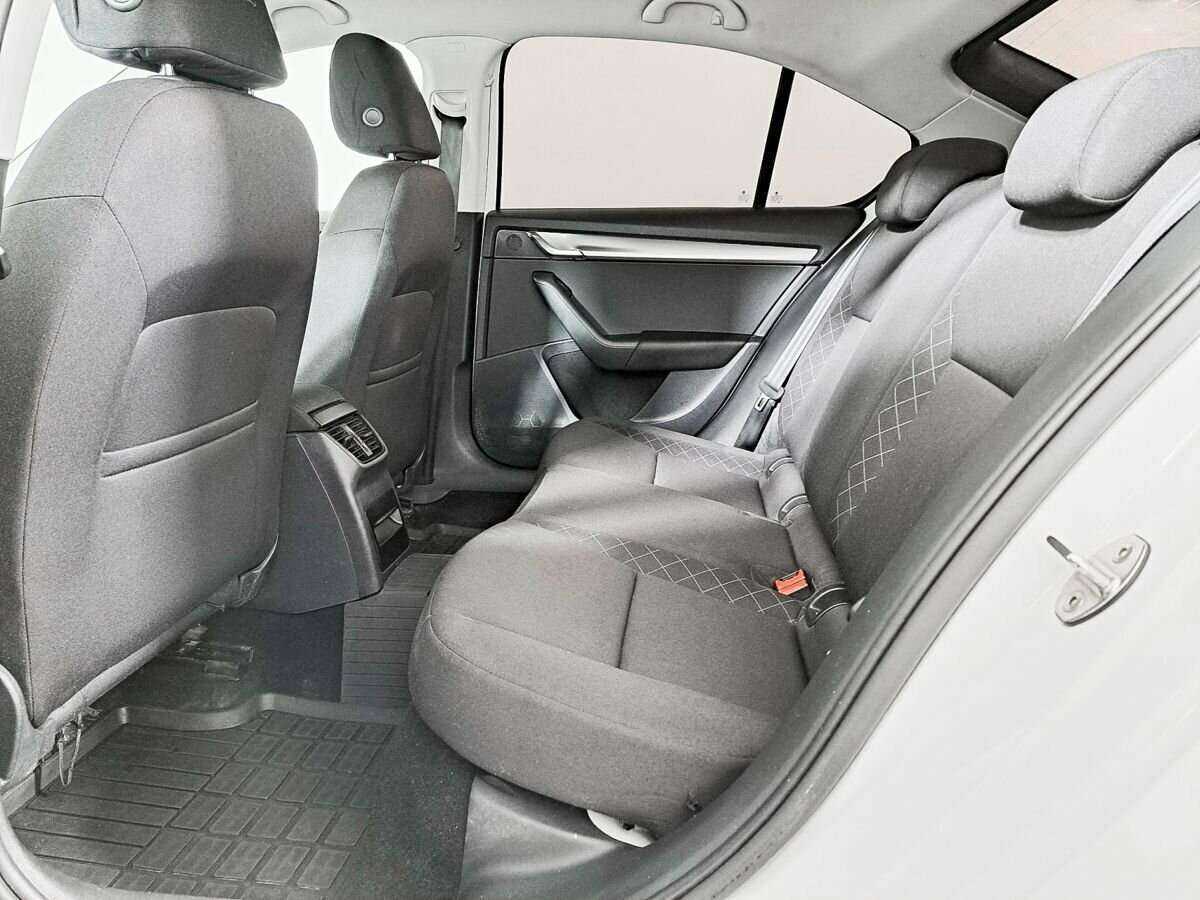 Купить Skoda Octavia с пробегом. Фото: #8