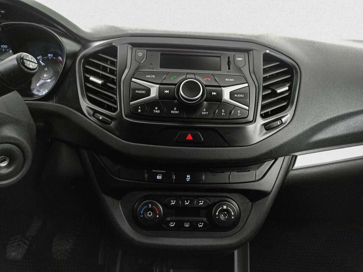 Купить Lada (ВАЗ) Vesta с пробегом. Фото: #12