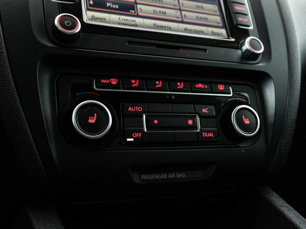 Купить Volkswagen Jetta с пробегом. Фото: #15