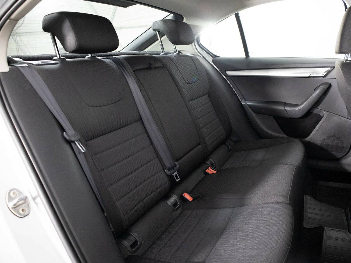 Купить Skoda Octavia с пробегом. Фото: #15