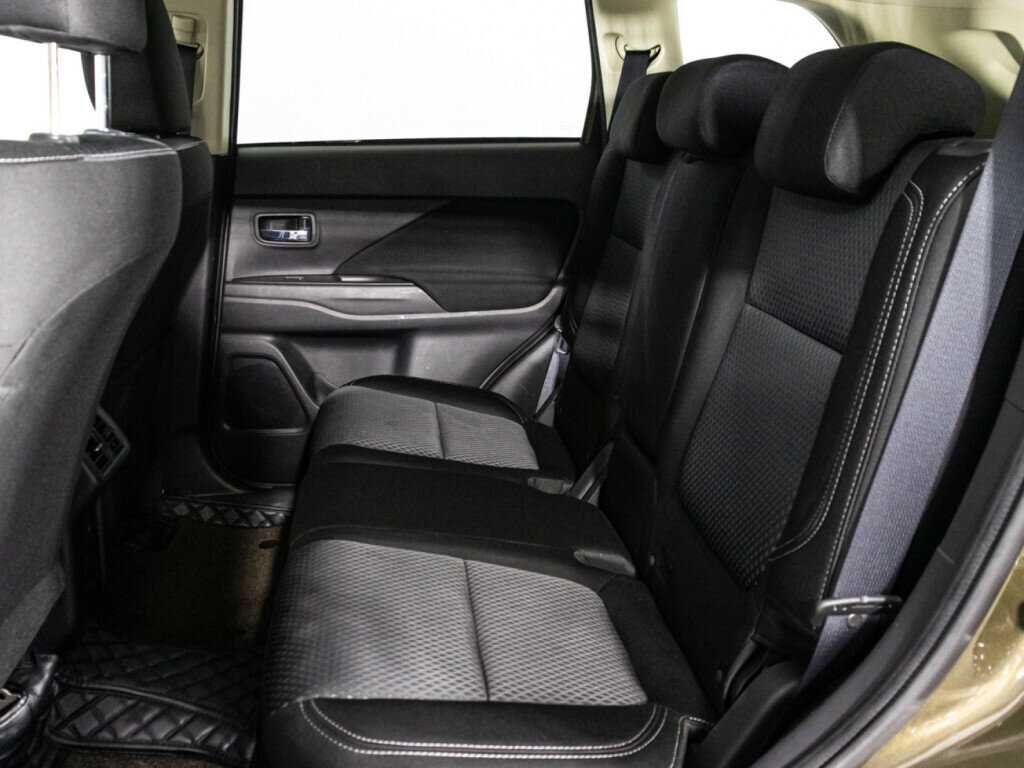 Купить Mitsubishi Outlander с пробегом. Фото: #6