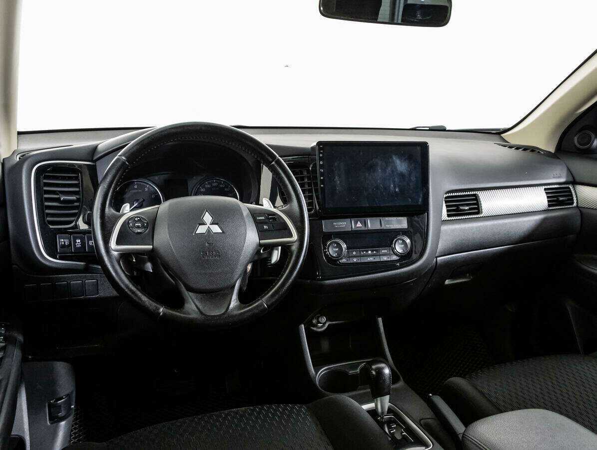 Купить Mitsubishi Outlander с пробегом. Фото: #8