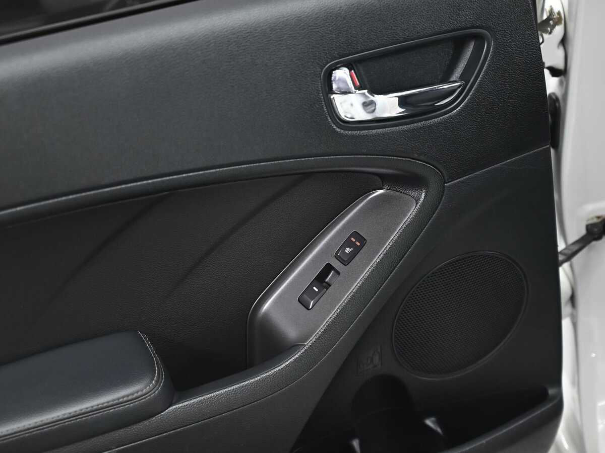 Купить Kia Cerato с пробегом. Фото: #6