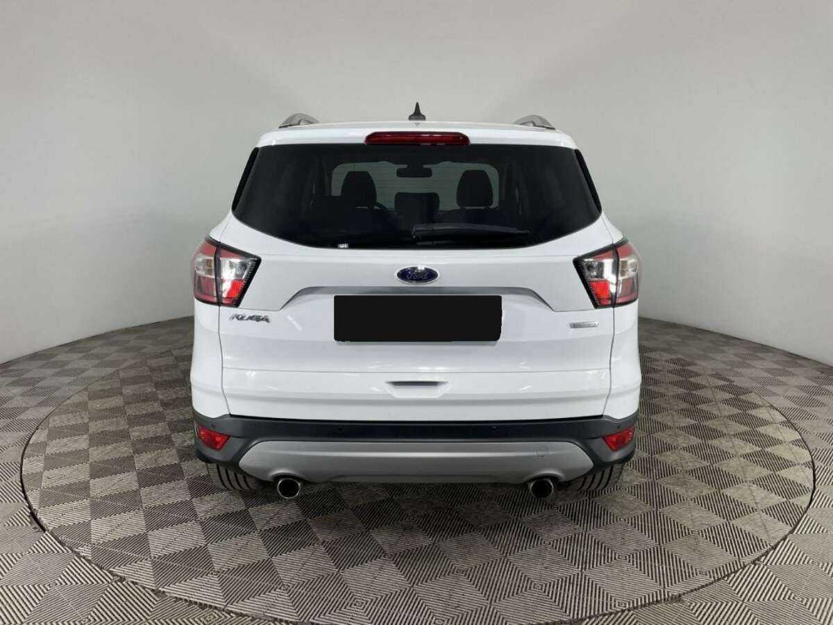 Купить Ford Kuga с пробегом. Фото: #2