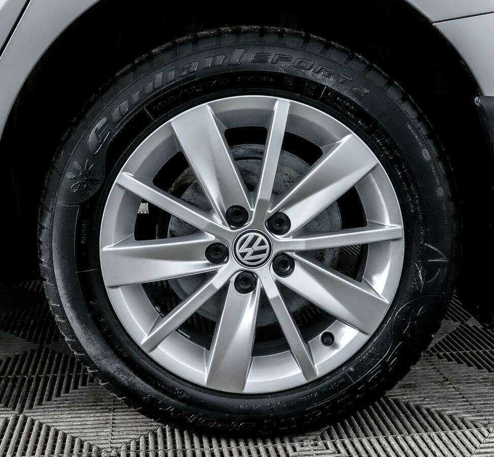 Купить Volkswagen Polo с пробегом. Фото: #13