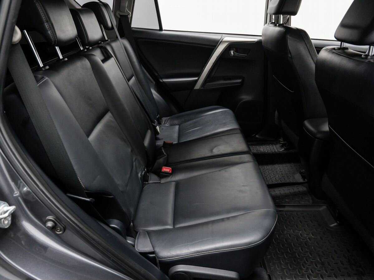 Купить Toyota RAV4 с пробегом. Фото: #9