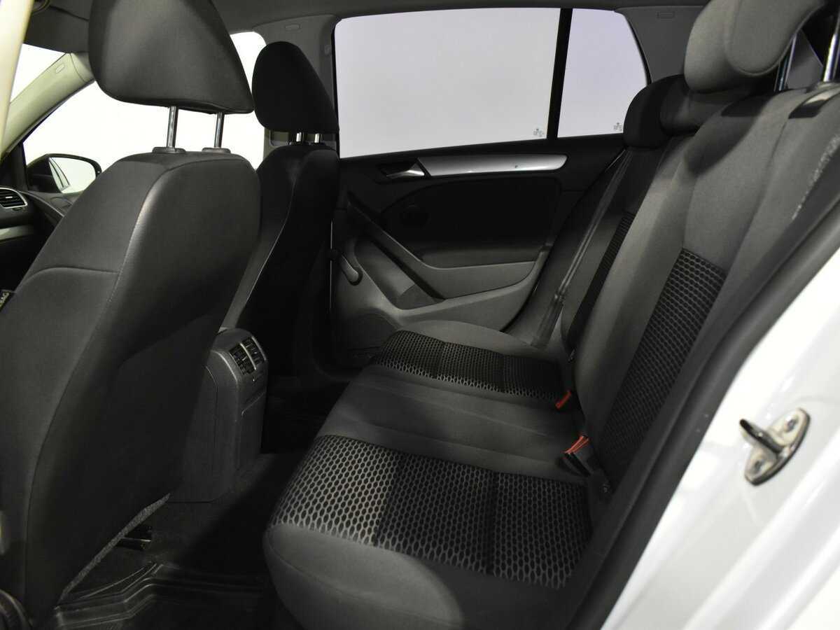 Купить Volkswagen Golf с пробегом. Фото: #18