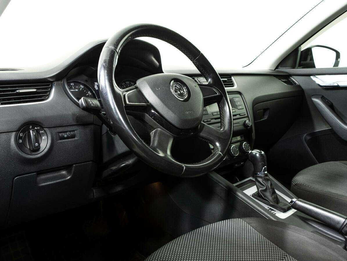 Купить Skoda Octavia с пробегом. Фото: #10