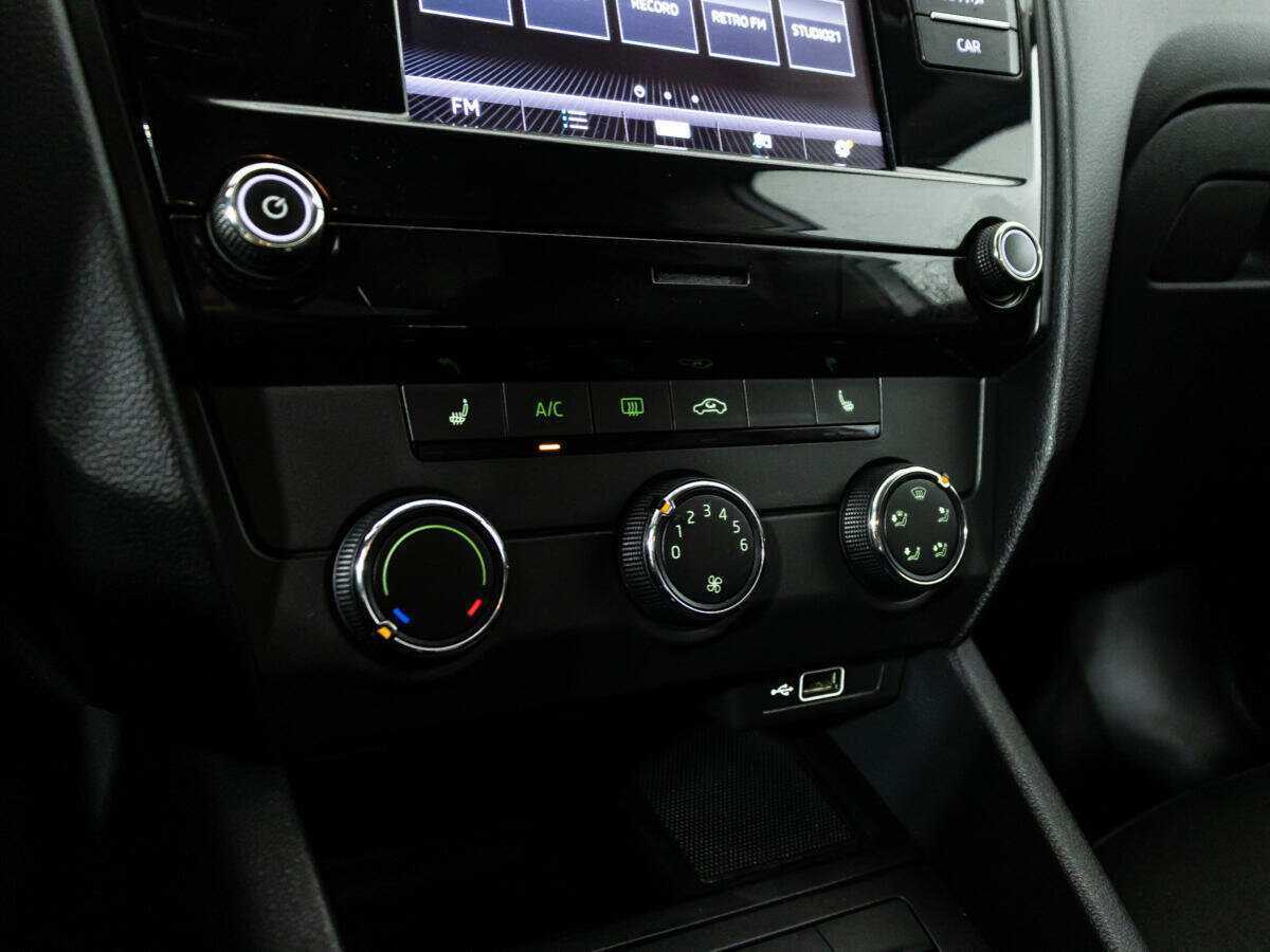 Купить Skoda Octavia с пробегом. Фото: #14