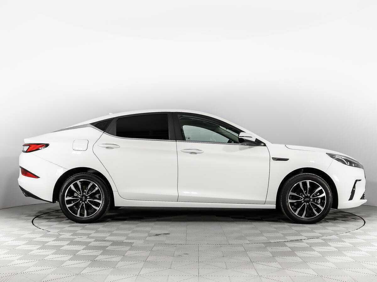 Купить JAC J7 с пробегом. Фото: #3