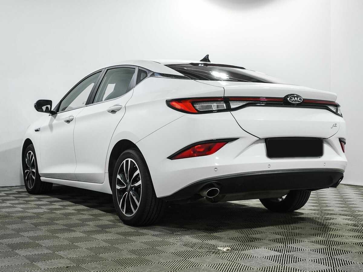 Купить JAC J7 с пробегом. Фото: #4