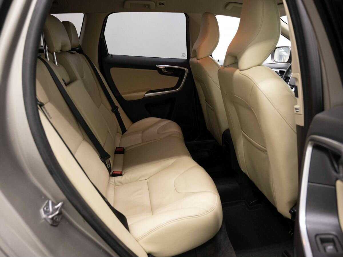 Купить Volvo XC60 с пробегом. Фото: #9